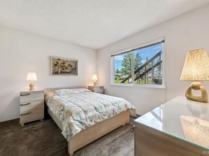 2243 Inverness Drive, South Lake Tahoe, CA 96150 Photo
