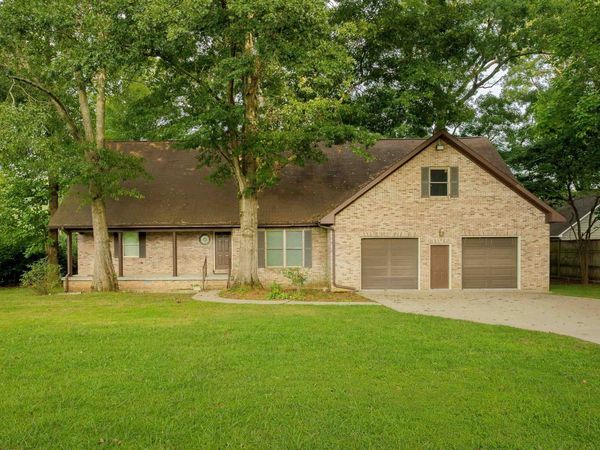 156 Co Rd 322, Florence, AL 35634