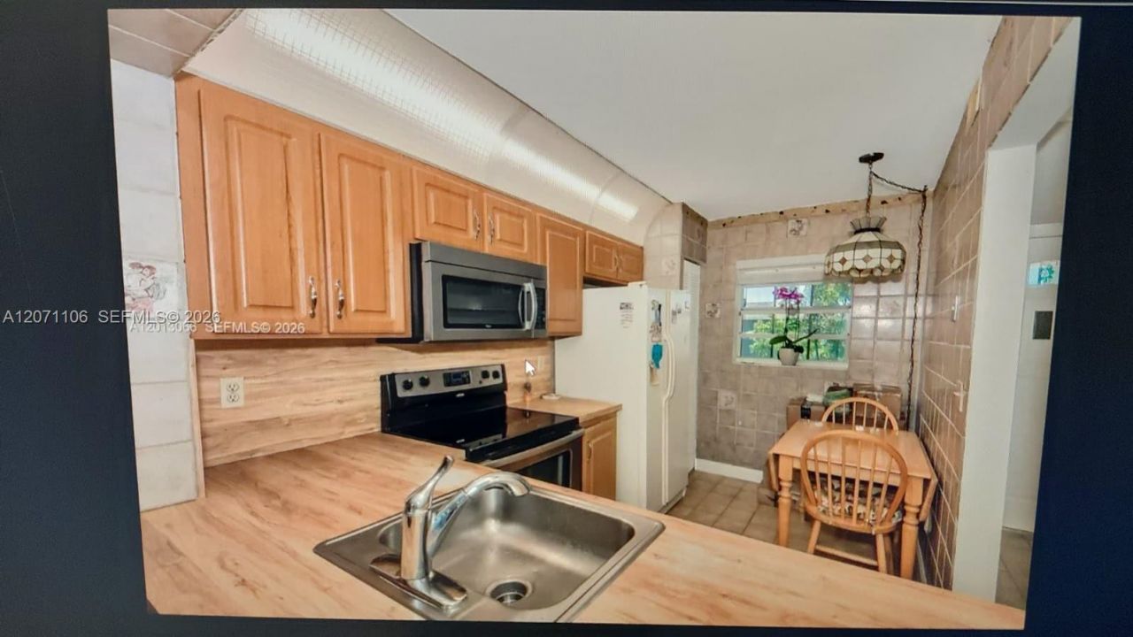 430 NE 210th Cir Ter , Unit 201-3, Miami, FL 33179 Photo