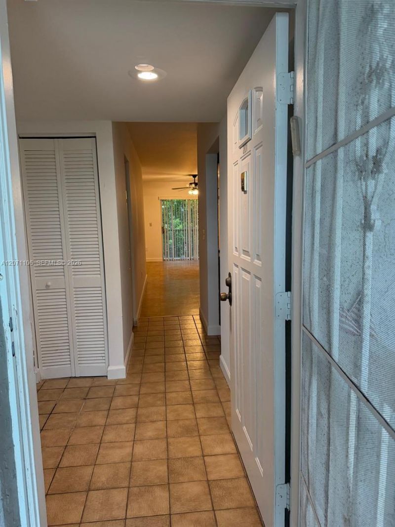 430 NE 210th Cir Ter, Unit 201-3, Miami, FL 33179 Photo