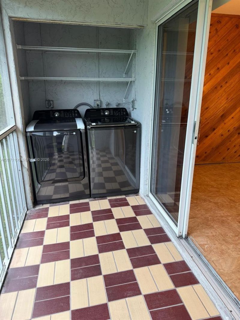 430 NE 210th Cir Ter, Unit 201-3, Miami, FL 33179 Photo