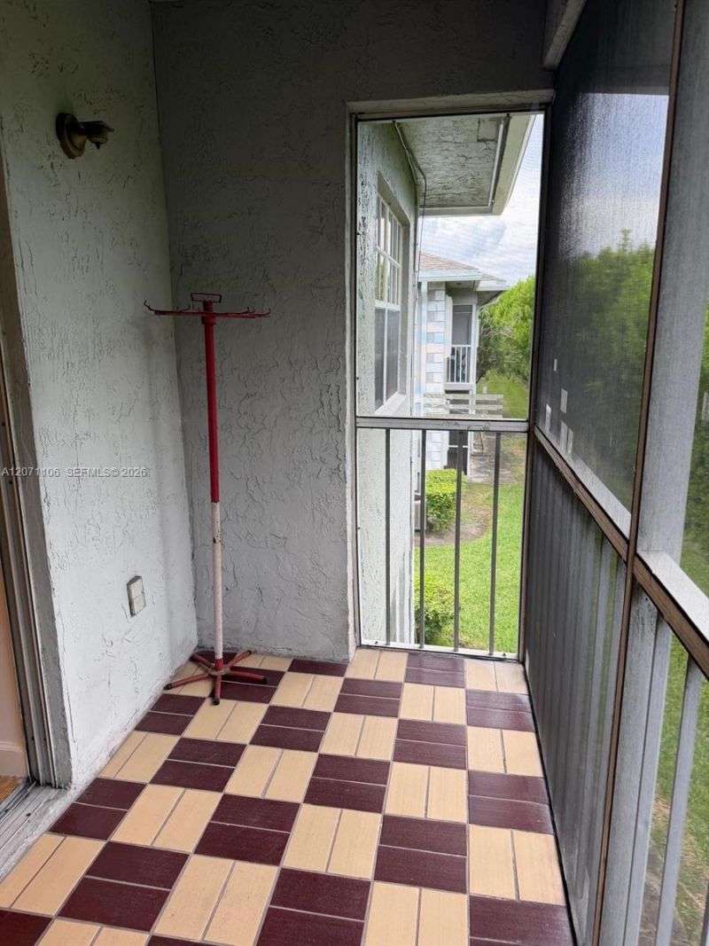 430 NE 210th Cir Ter, Unit 201-3, Miami, FL 33179 Photo