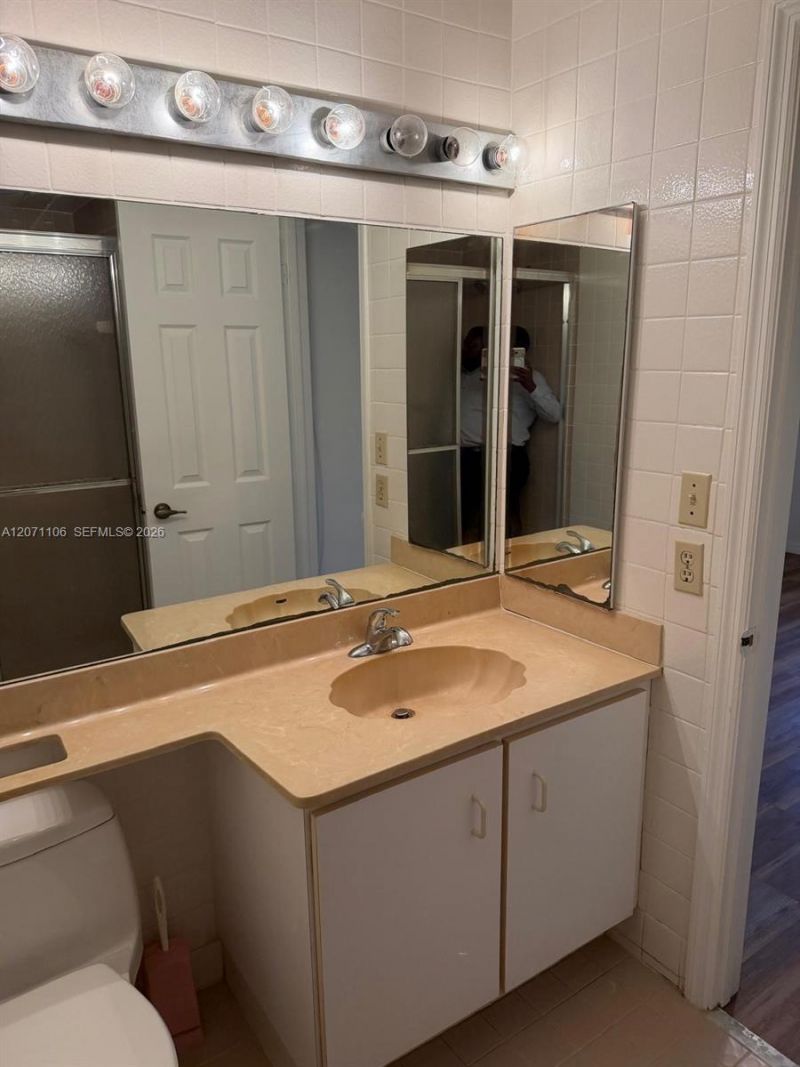 430 NE 210th Cir Ter, Unit 201-3, Miami, FL 33179 Photo