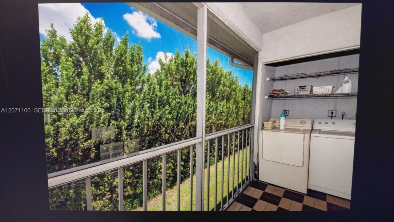 430 NE 210th Cir Ter, Unit 201-3, Miami, FL 33179 Photo