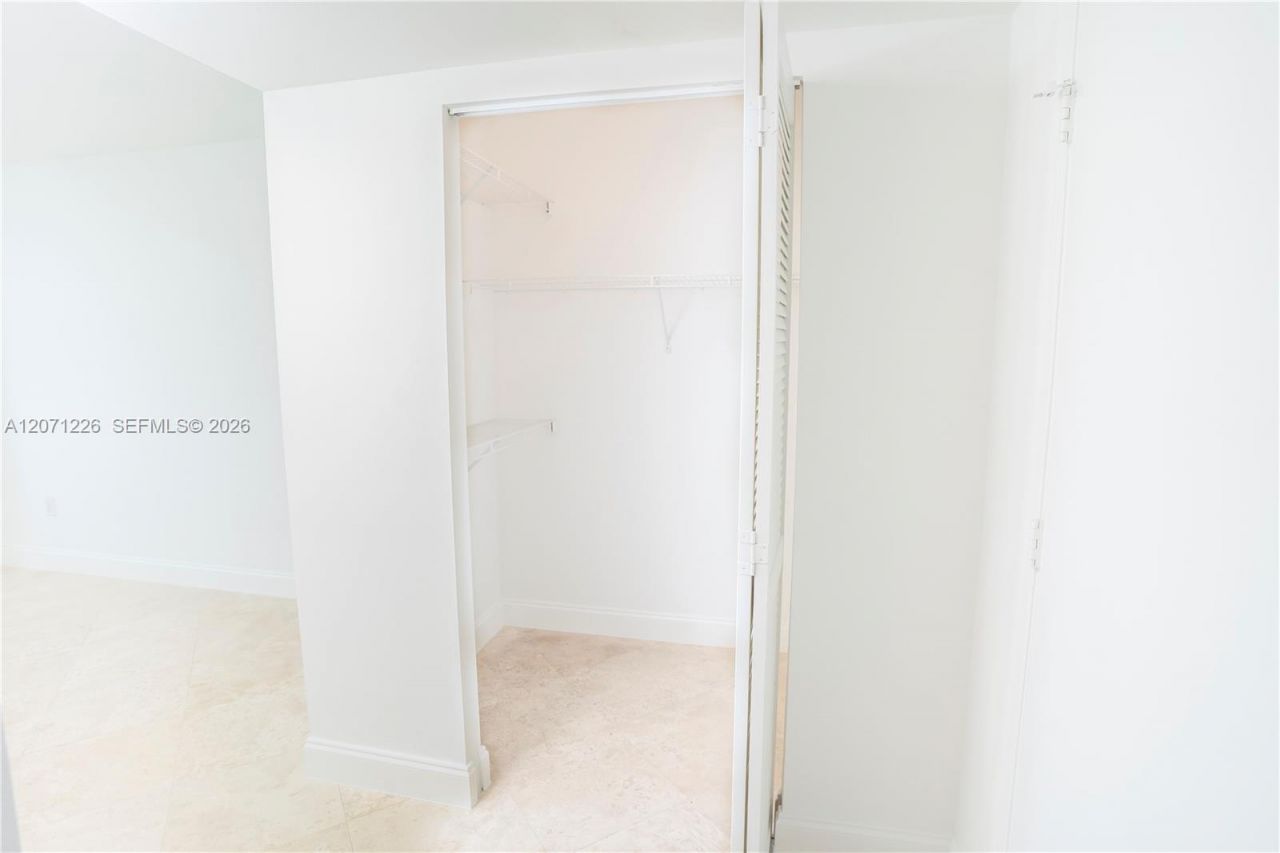 90 Alton Rd , Unit 2204, Miami Beach, FL 33139 Photo