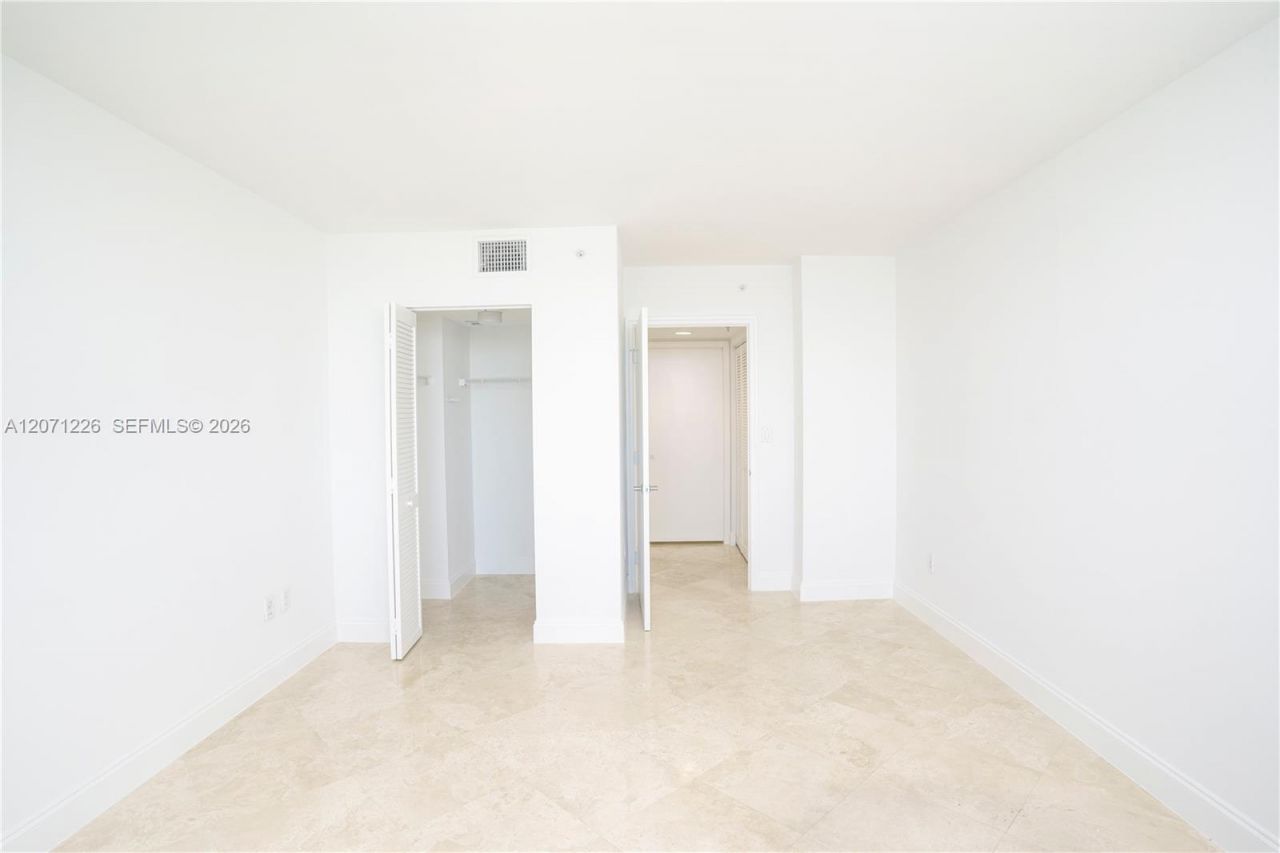 90 Alton Rd , Unit 2204, Miami Beach, FL 33139 Photo