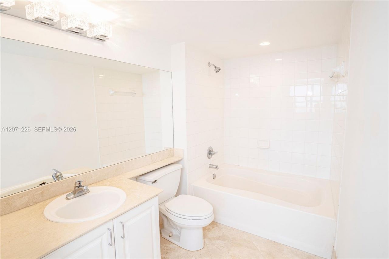 90 Alton Rd , Unit 2204, Miami Beach, FL 33139 Photo