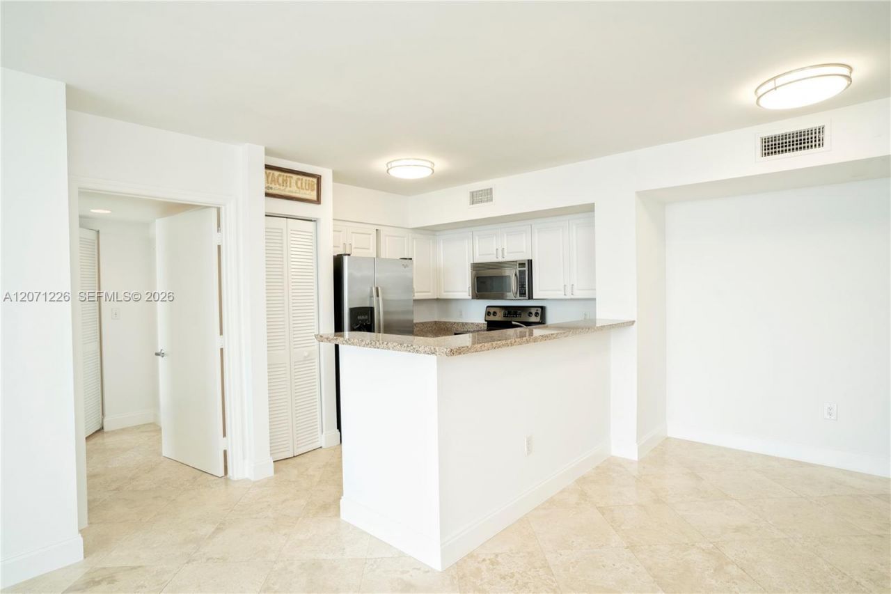 90 Alton Rd , Unit 2204, Miami Beach, FL 33139 Photo