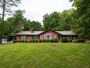 2122 Laurel Lane, Altavista, VA 24517