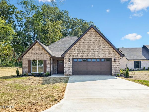 802 Johnson Rd, Maryville, TN 37804