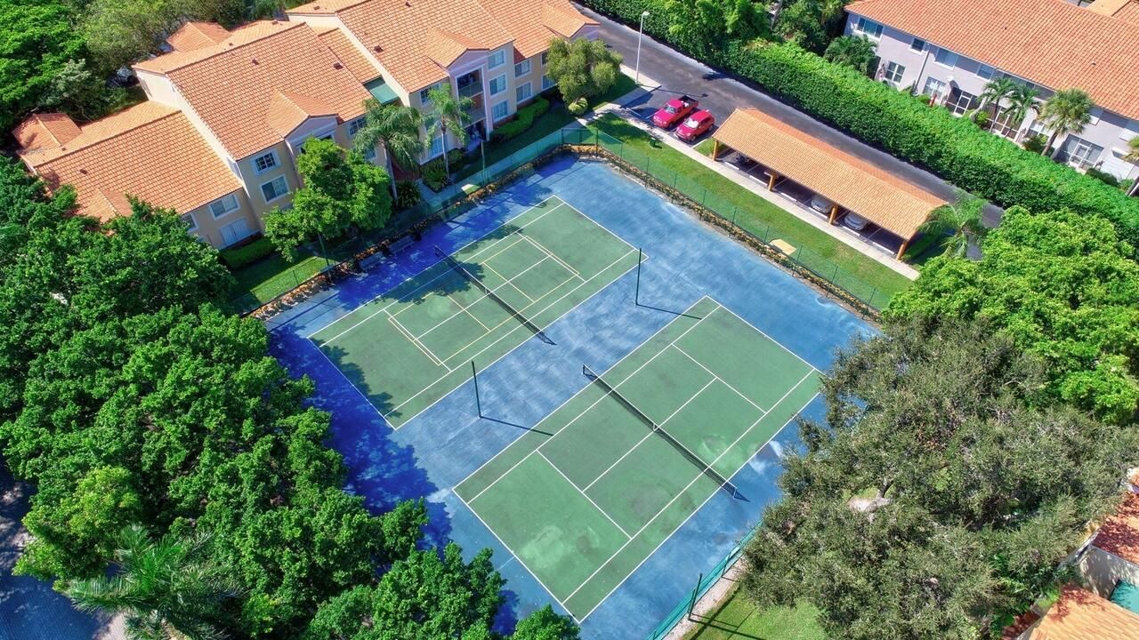 135 Yacht Club Way, Unit 305, Hypoluxo, FL 33462 Photo