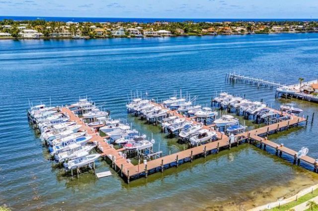 135 Yacht Club Way, Unit 305, Hypoluxo, FL 33462 Photo