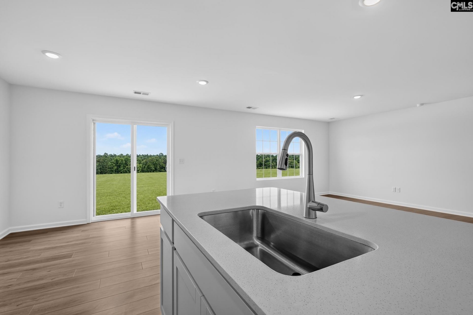 362 Sunny Falls Drive Photo 17
