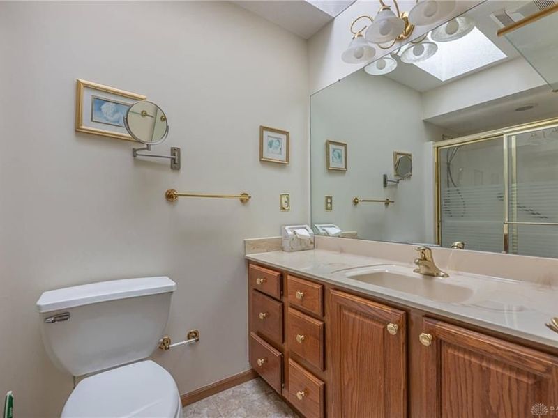 6685 Oakwood Lane, Huber Heights, OH 45424 Photo 12