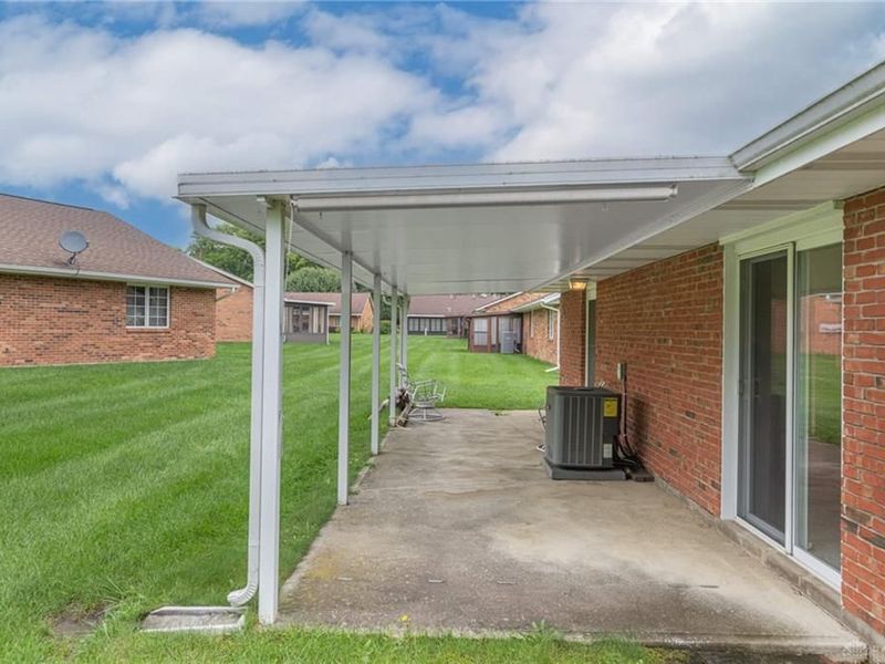 6685 Oakwood Lane, Huber Heights, OH 45424 Photo 20