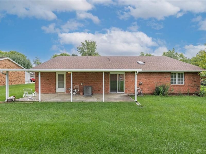 6685 Oakwood Lane, Huber Heights, OH 45424 Photo 21