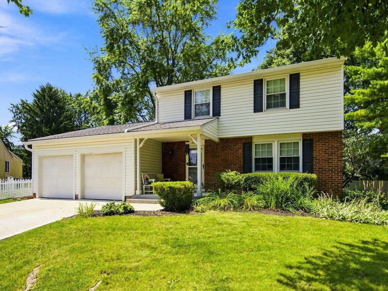 8833 KNIGHTON Court, Powell, OH 43065 Photo 2