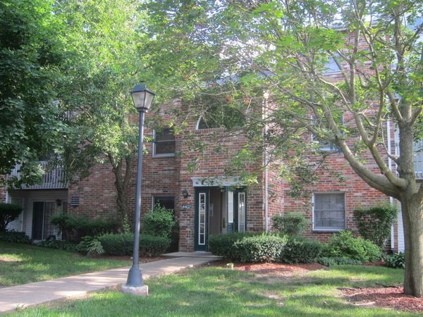 4402 W Shamrock Lane , Unit 2B, McHenry, IL 60050