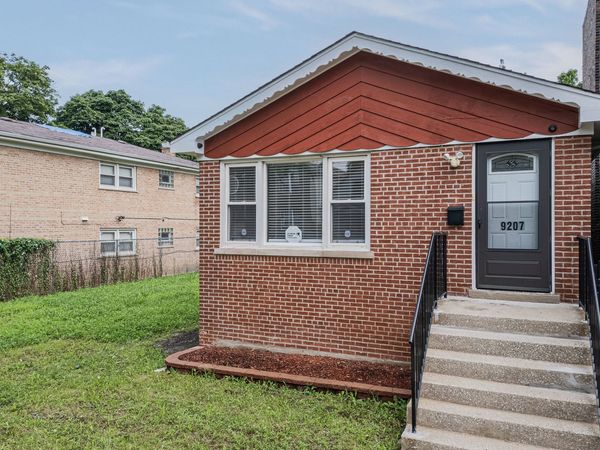9207 S Greenwood Avenue , Chicago, IL 60619