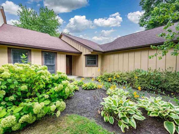 562 Frontier Court, Terre Haute, IN 47803