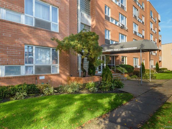 205 Mineola Boulevard, Unit 3G, Mineola, NY 11501