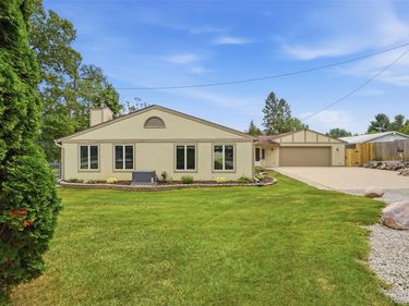 10286 7 Mile Road, Salem Township, Mi 48167