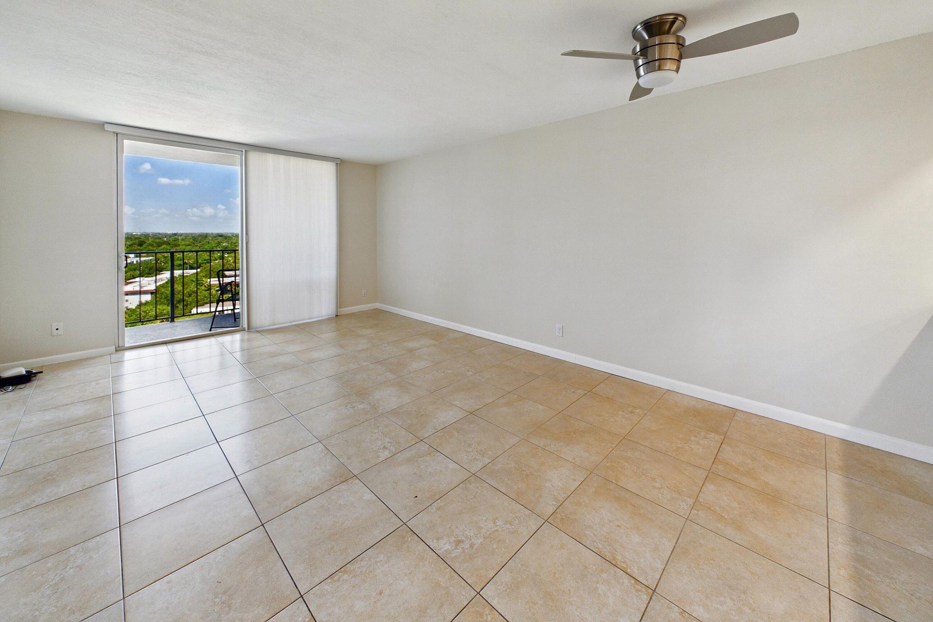 1800 N Andrews Avenue N, Unit 12G, Fort Lauderdale, FL 33311 Photo