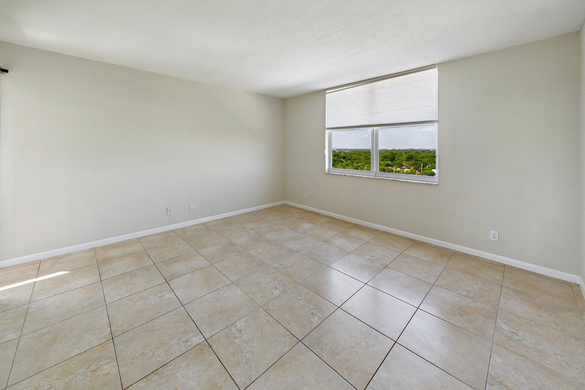1800 N Andrews Avenue N, Unit 12G, Fort Lauderdale, FL 33311 Photo