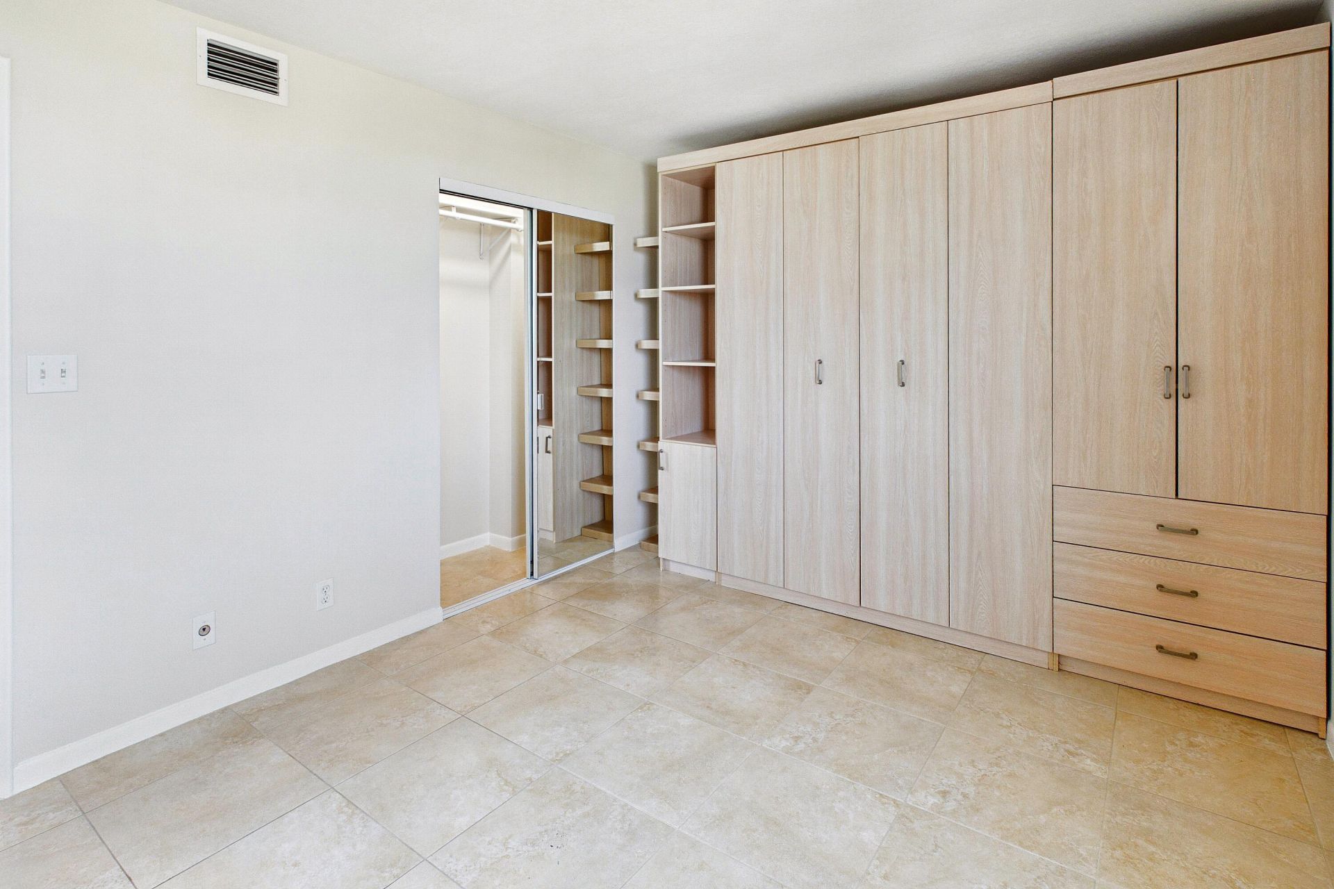 1800 N Andrews Avenue N, Unit 12G, Fort Lauderdale, FL 33311 Photo