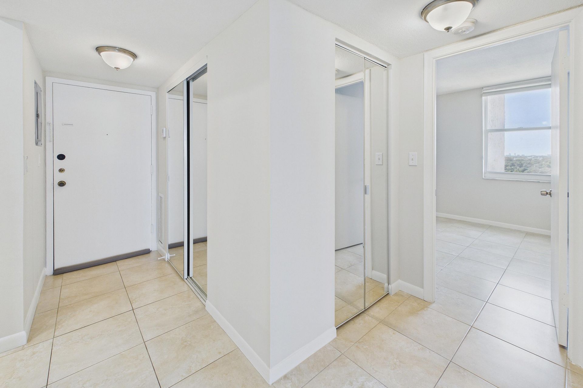 1800 N Andrews Avenue N, Unit 12G, Fort Lauderdale, FL 33311 Photo
