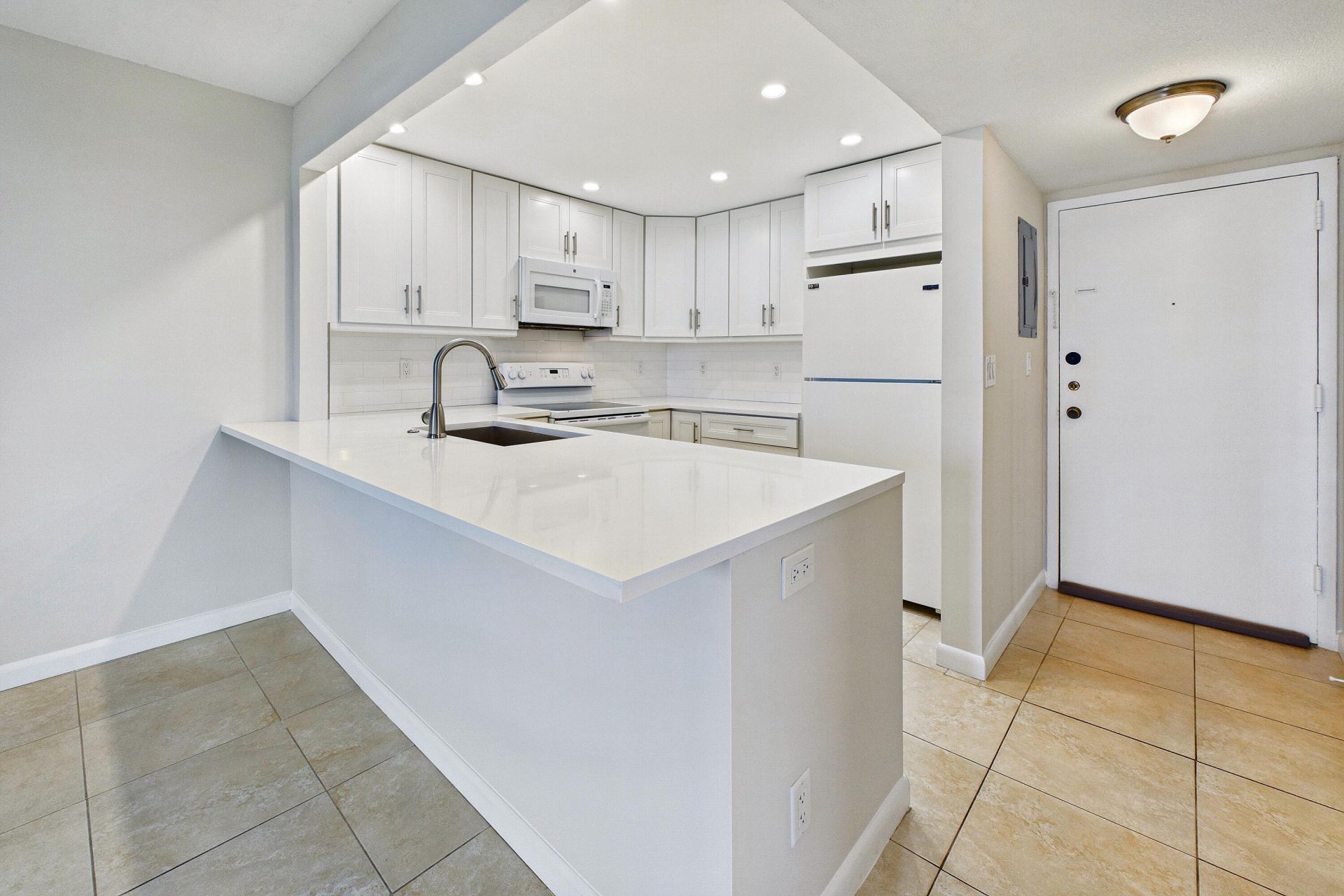 1800 N Andrews Avenue N, Unit 12G, Fort Lauderdale, FL 33311 Photo