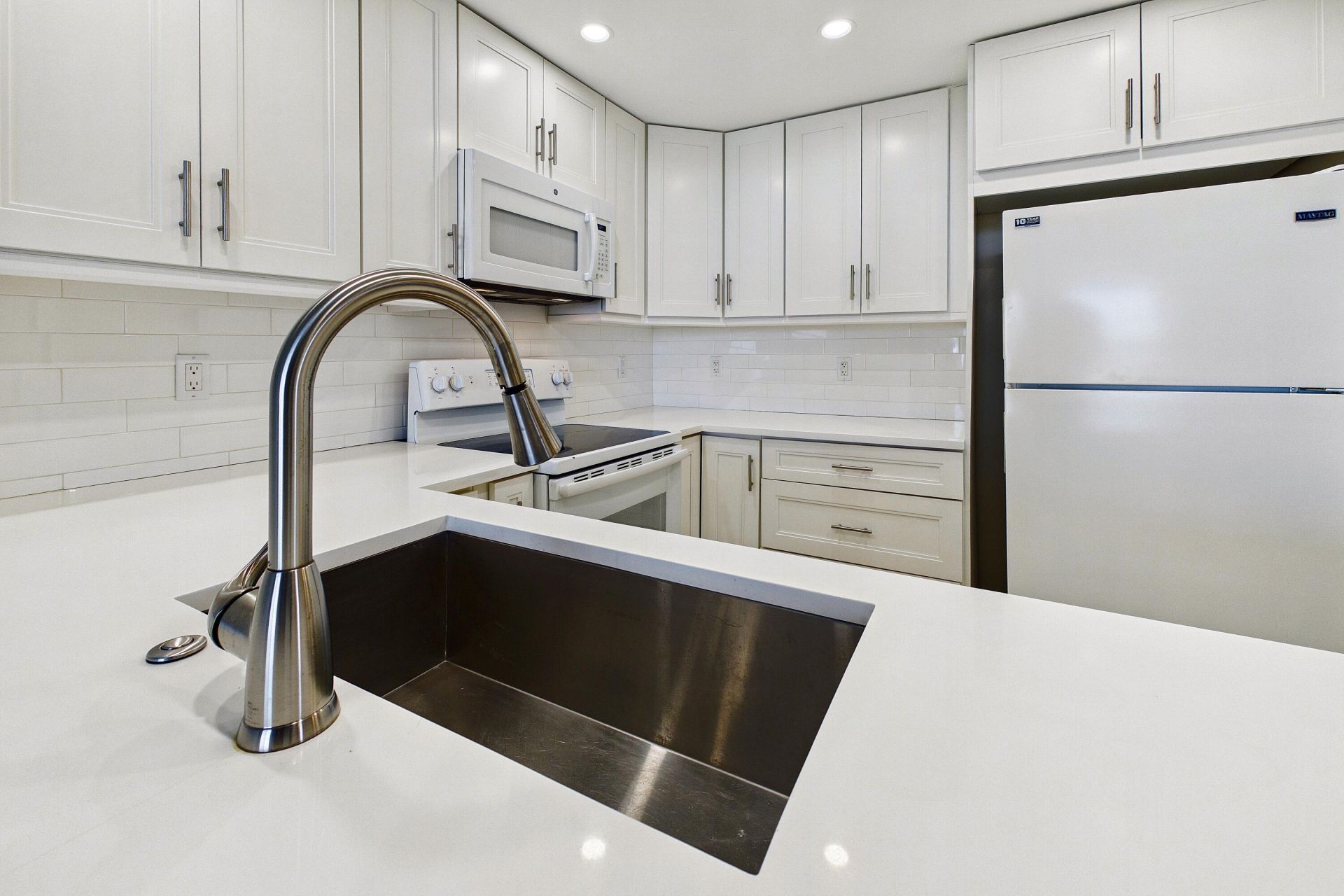 1800 N Andrews Avenue N, Unit 12G, Fort Lauderdale, FL 33311 Photo