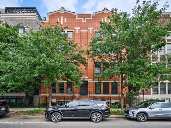 3713 N Ashland Avenue , Unit 1N, Chicago, IL 60613