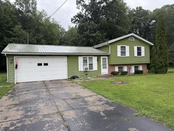 19070 State Line Road, Edwardsburg, MI 49112
