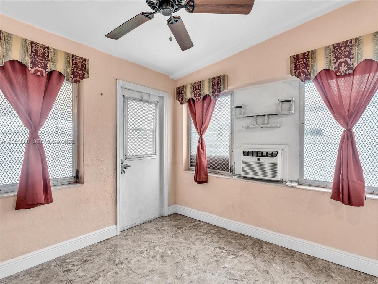 10 SW 72nd Ave , Miami, FL 33144 Photo