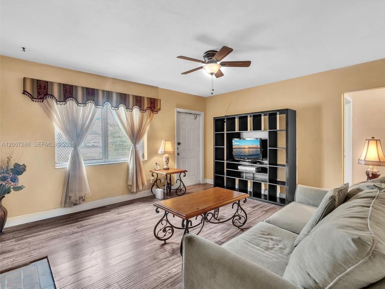 10 SW 72nd Ave , Miami, FL 33144 Photo