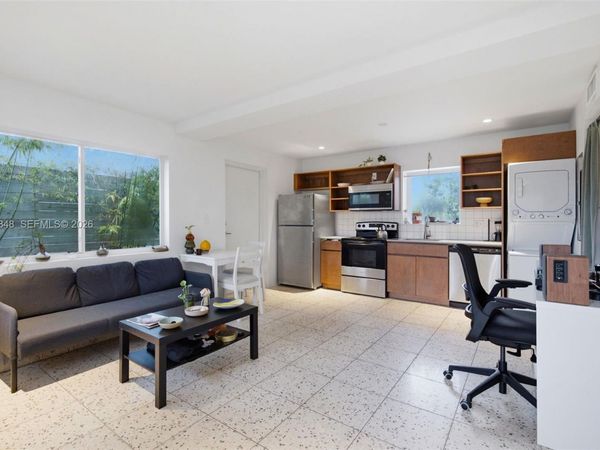 127 NW 74th St , Unit 2, Miami, FL 33150