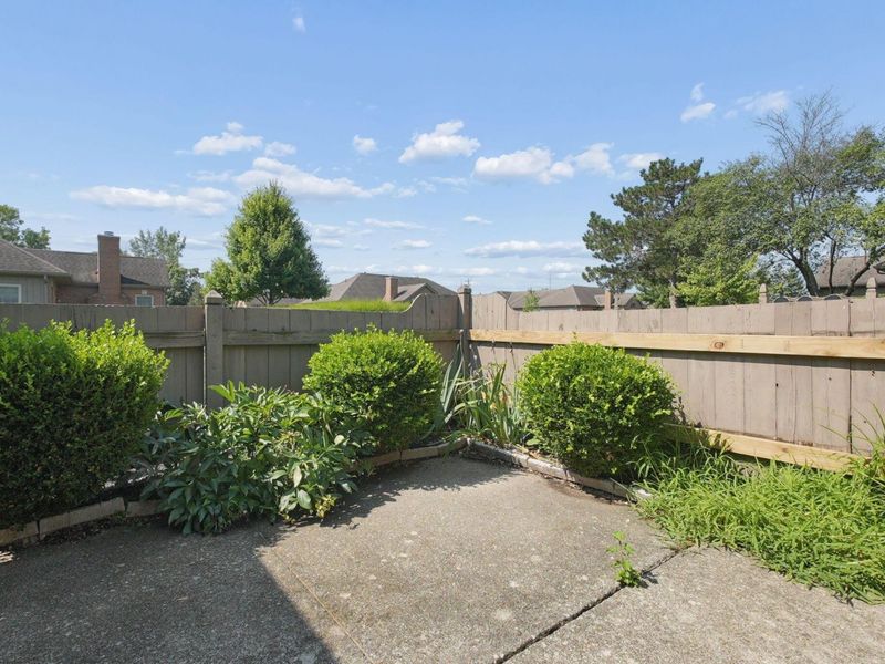 2395 Hooverside Lane , Grove City, OH 43123 Photo 29