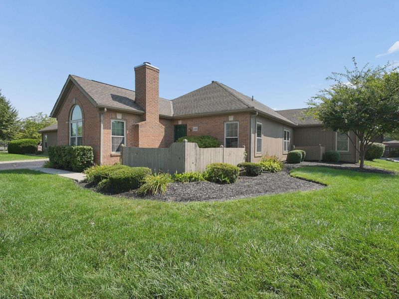 2395 Hooverside Lane , Grove City, OH 43123 Photo 4