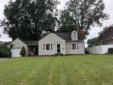 656 Auldfarm, Akron, OH 44320