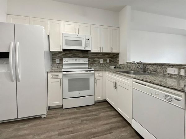 18335 NW 68 Avenue, Unit 245-226, Hialeah, FL 33015