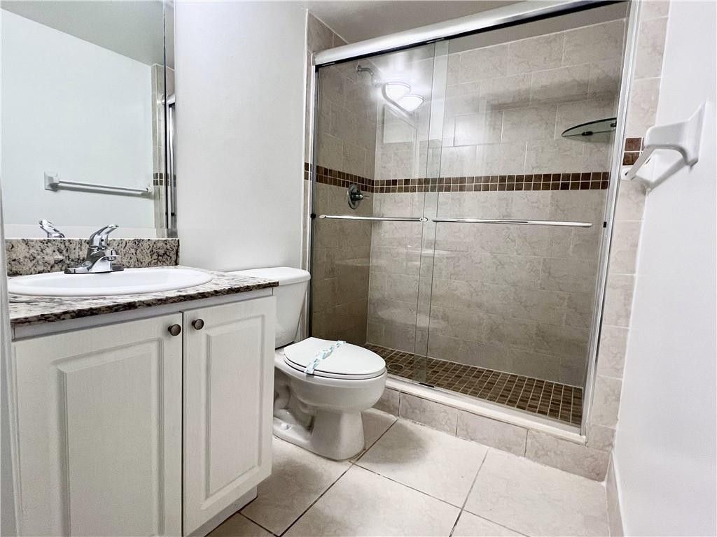 18335 NW 68 Avenue, Unit 245-226, Hialeah, FL 33015 Photo