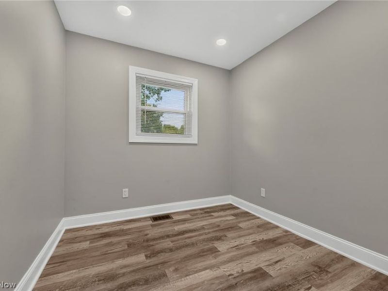 2514 Regentview Street NE, Canton, OH 44705 Photo 16