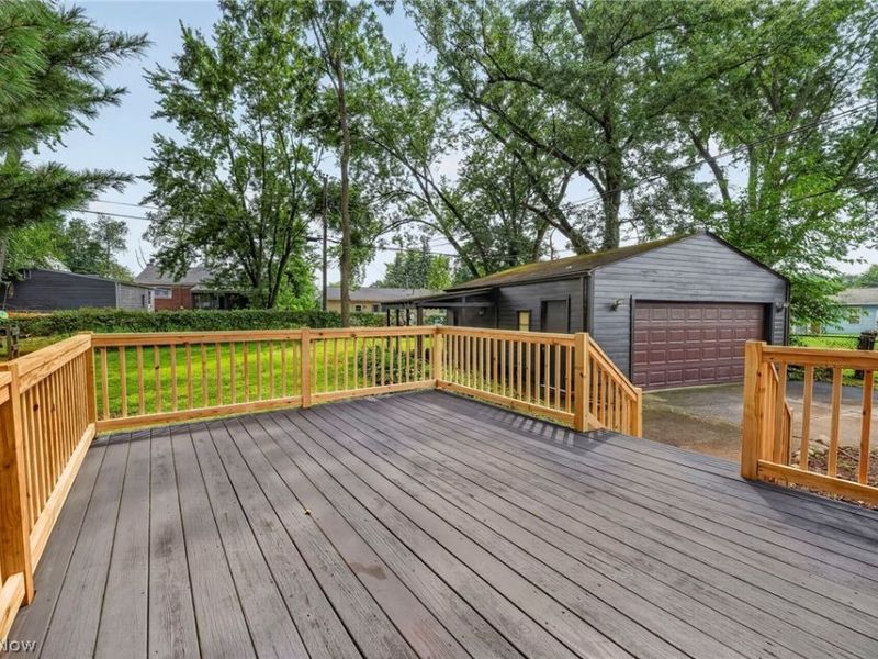2514 Regentview Street NE, Canton, OH 44705 Photo 20