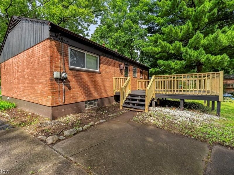 2514 Regentview Street NE, Canton, OH 44705 Photo 22