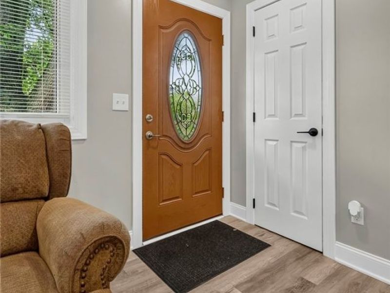 2514 Regentview Street NE, Canton, OH 44705 Photo 5