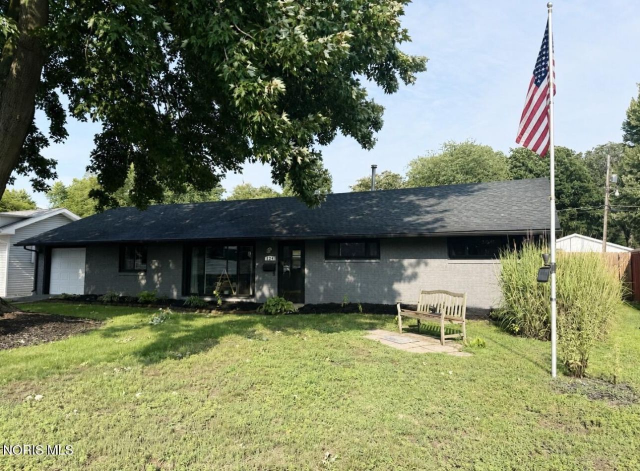 124 Saint Richards Court, Swanton, OH 43558 Main Photo
