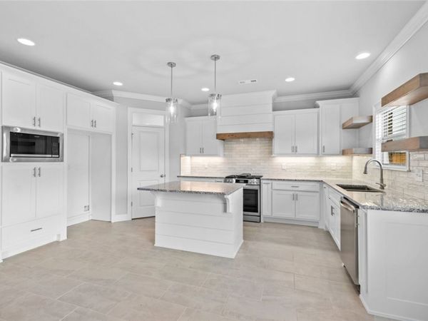 2412 Salmon Street , Pea Ridge, AR 72751