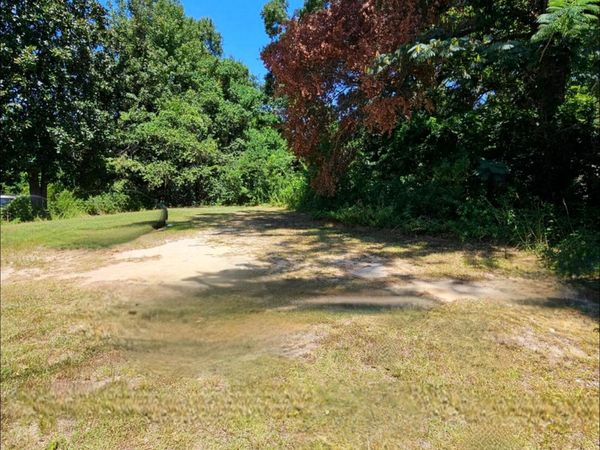 00 W 4th St., Hattiesburg, MS 39401