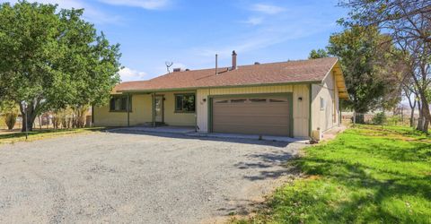 54 Locust Drive, Yerington, NV 89447 Photo